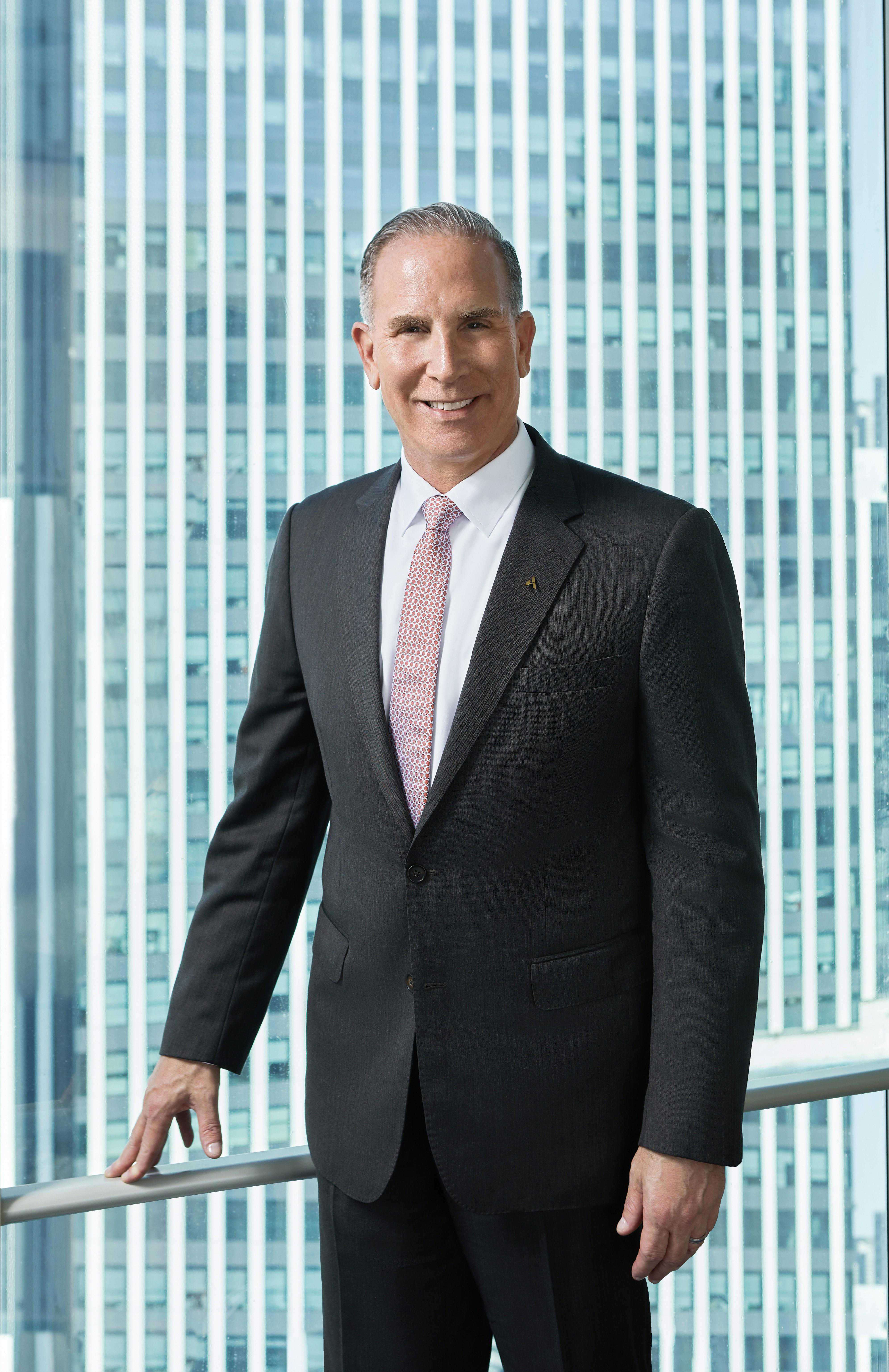 奔流｜罗凯睿：上海有大量机遇，外企总部设在这里顺理成章