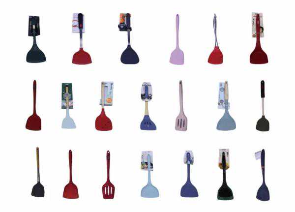 20款硅胶铲实测！“康巴赫”挥发高易变形……