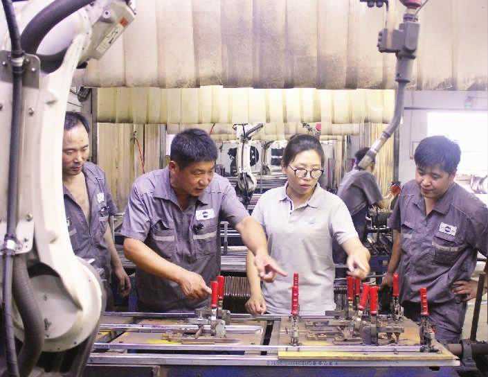 刘梦蕃：在车间里绽放的铿锵玫瑰