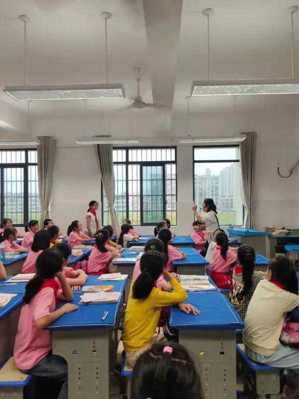 拥抱青春 笑迎花季——记濂溪区第三小学心理团辅课