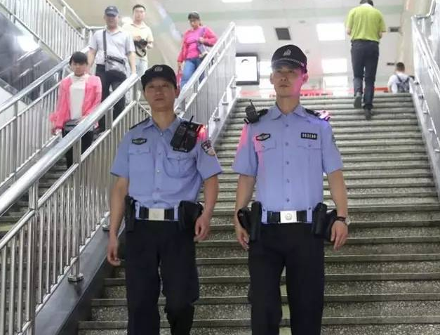 400万辅警迎来好消息，入编入警“新政策”，应届生考辅警更吃香