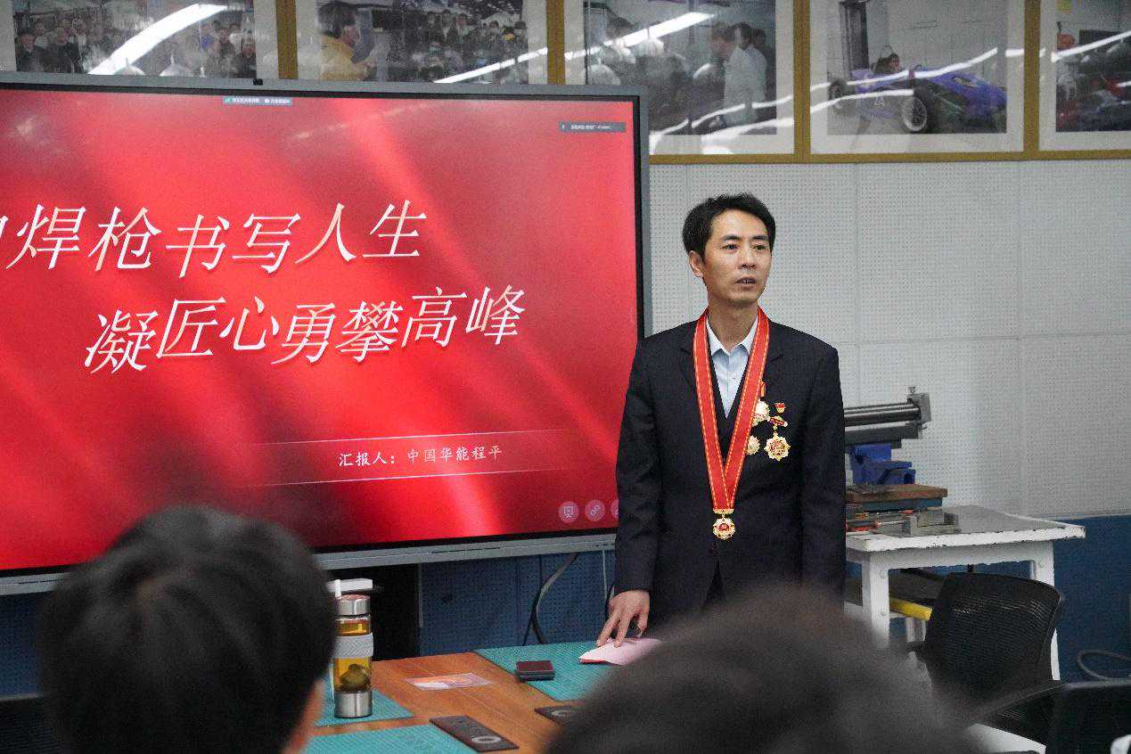 以调研“破题”、解决“真问题”，清华大学创新形式开展主题教育