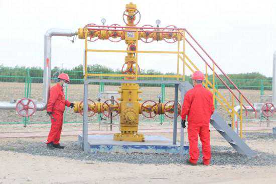 吉林油田勘探老井试油试气喜获“双突破”