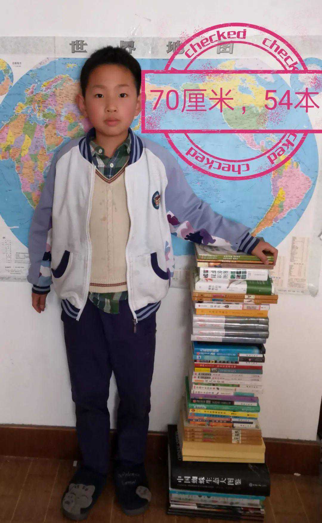 杭州小学生不停抓虫子回家，一不留神，“千足虫”爬进妈妈被子！