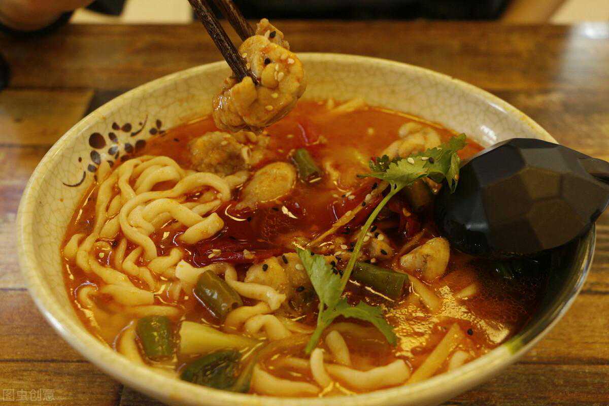 西安人气牛杂面，吃完一碗还想吃第二碗，一天100斤牛杂不够卖