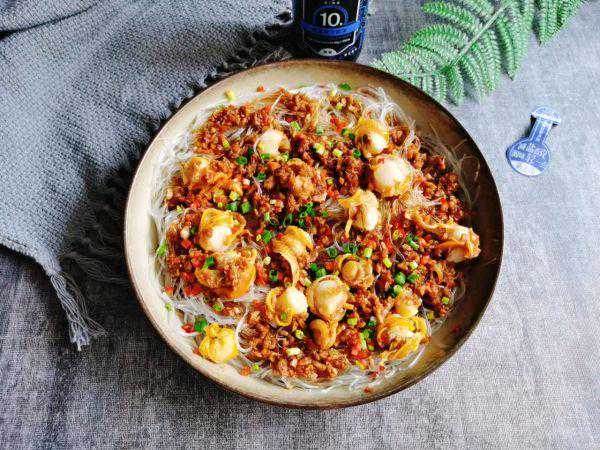 #名厨汁味，圆中秋美味#蒜蓉粉丝蒸扇贝