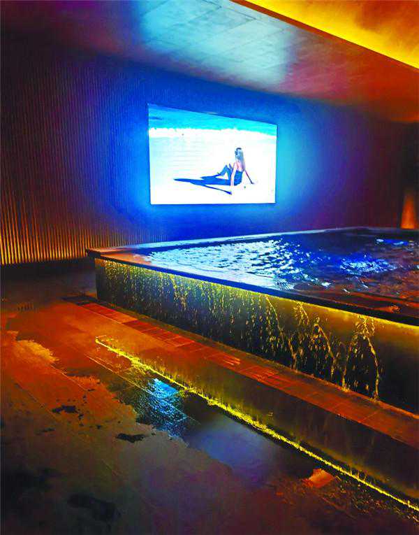 两名测绘员山中作业迷路“蓝朋友”翻山9小时成功救援