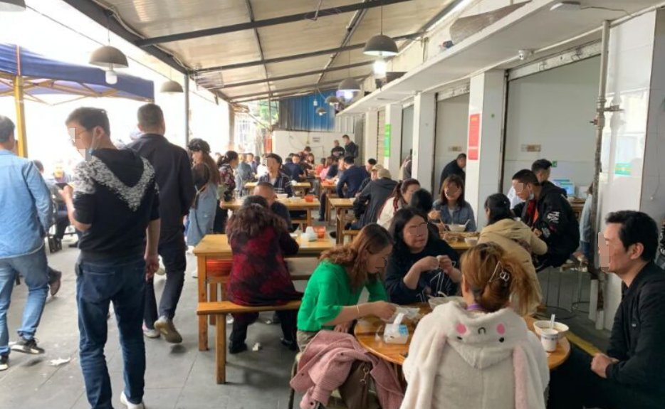 成都曾经的网红鼻祖豆汤饭，如今却屡屡被吐槽，啥菜都是一个味