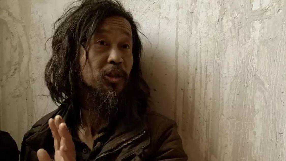 “流浪大师”爆红七日后：大师去流浪，留下疯子在直播