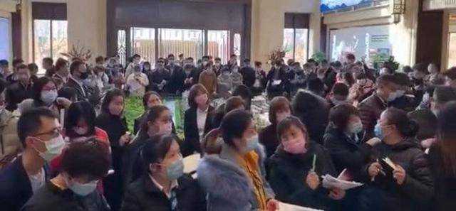 楼市声浪｜疫情期间融汇爱都降价销售引群聚，防疫不当被暂停开放