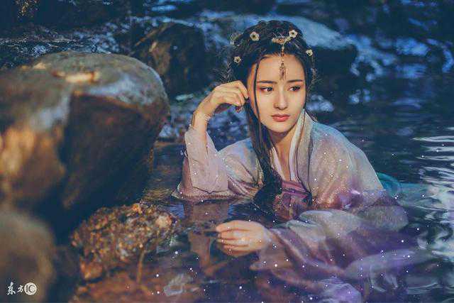 小说：特种军医穿越古代，不料刚穿就与历史上的大英雄，拜堂成亲