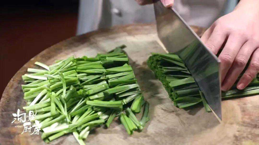 进入倒计时！“百草之王”赶紧吃！养肝疏肝是一绝，一煮鲜透肺腑