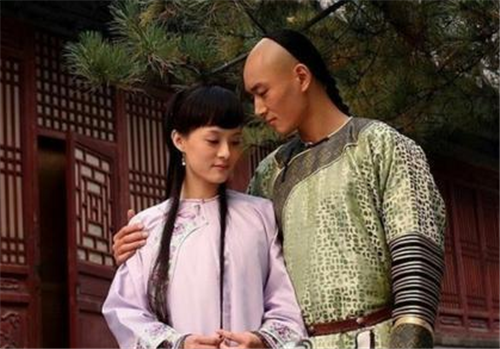 甄嬛传：果郡王死之前到底知不知道熹妃的龙凤胎其实是他的骨肉？