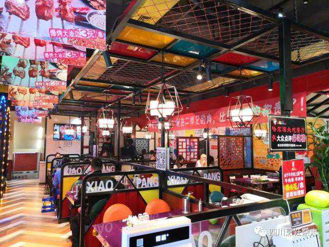 红油涮肚锅，爆烤大油边，单身十九年的鸡手，烤牛筋烤腰子，QQ 鸡架，烧烤撸串可以这样玩转